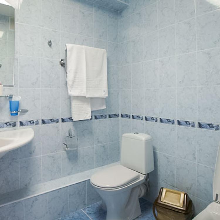 Ванная комната в 2 местном 2 комнатном Люксе санатория Калинина в Ессентуках